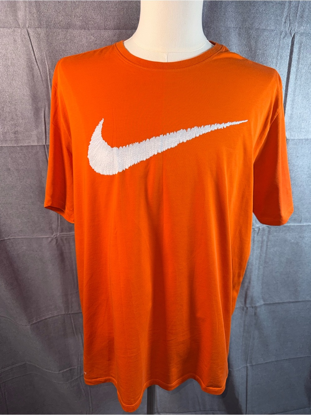2269-Nike Men’s Orange Short-Sleeve Tee with White Swoosh